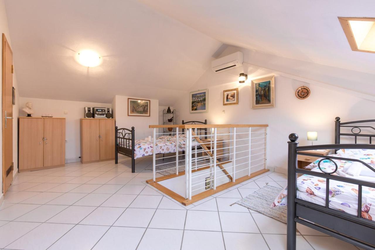 Apartment Glorija With Balcony Baška Exterior foto